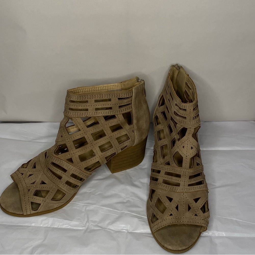 Open toed heels, size 8 and a half, tan color
